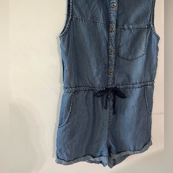 Forever 21 Romper Women's Small Denim Chambray Sleeveless One Piece Lightweight - Picture 3 of 7